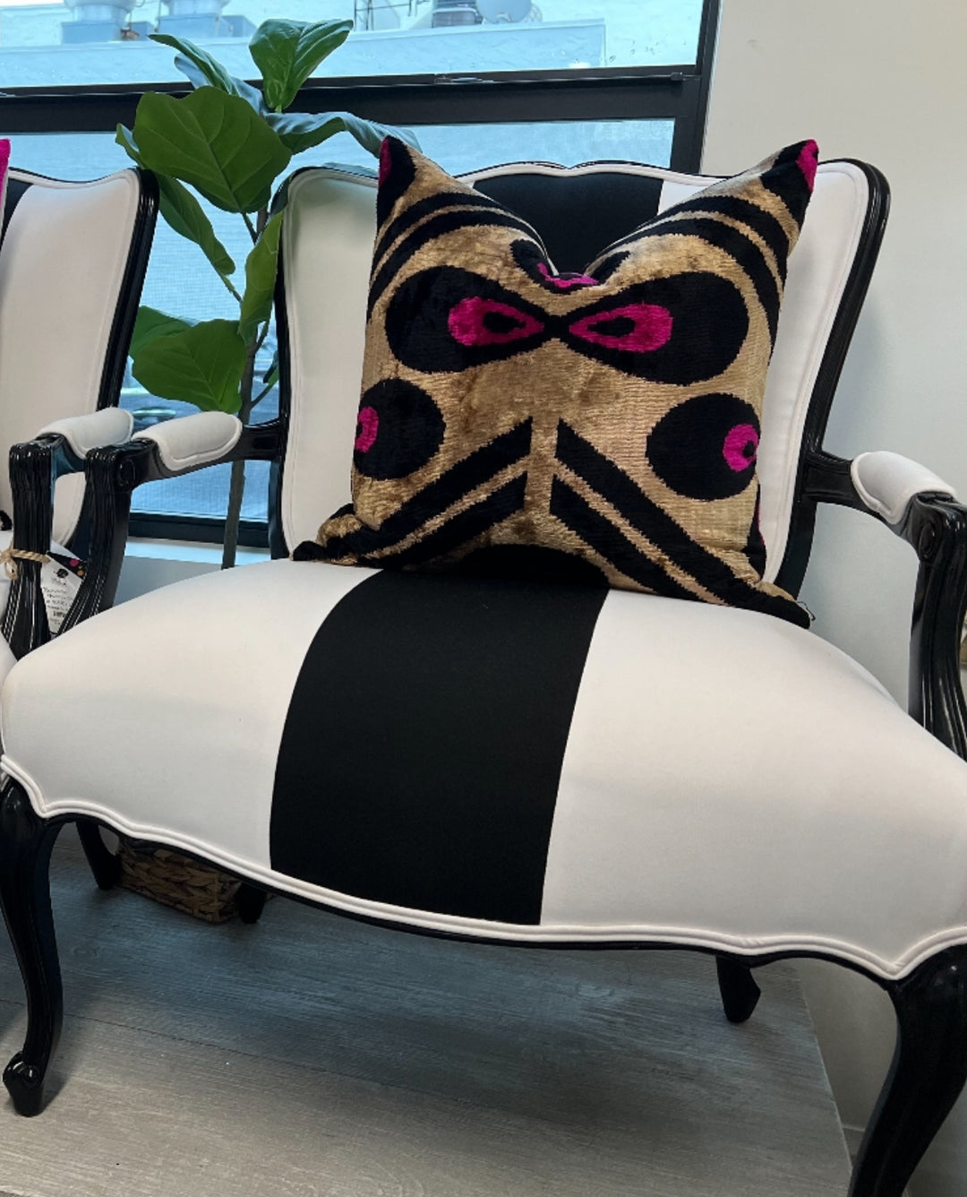 Graphic Silk velvet pillow-black, fuchsia, tan