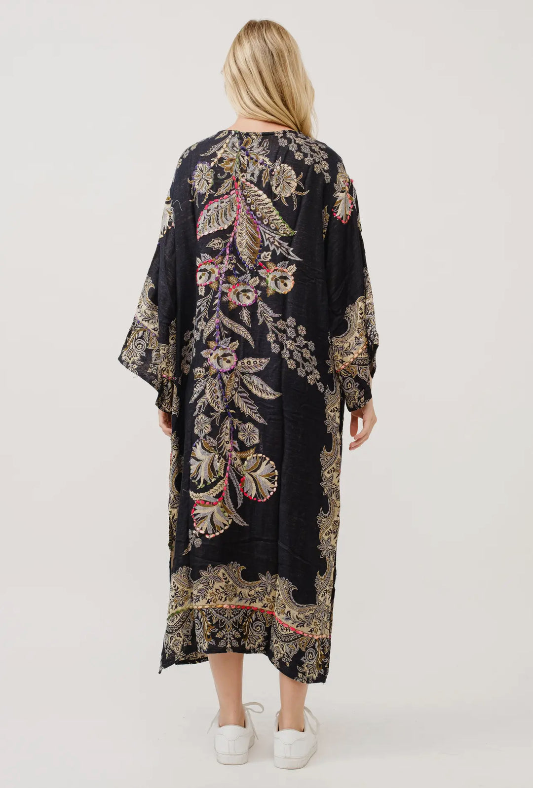 Boho styled embroidered tunic-black