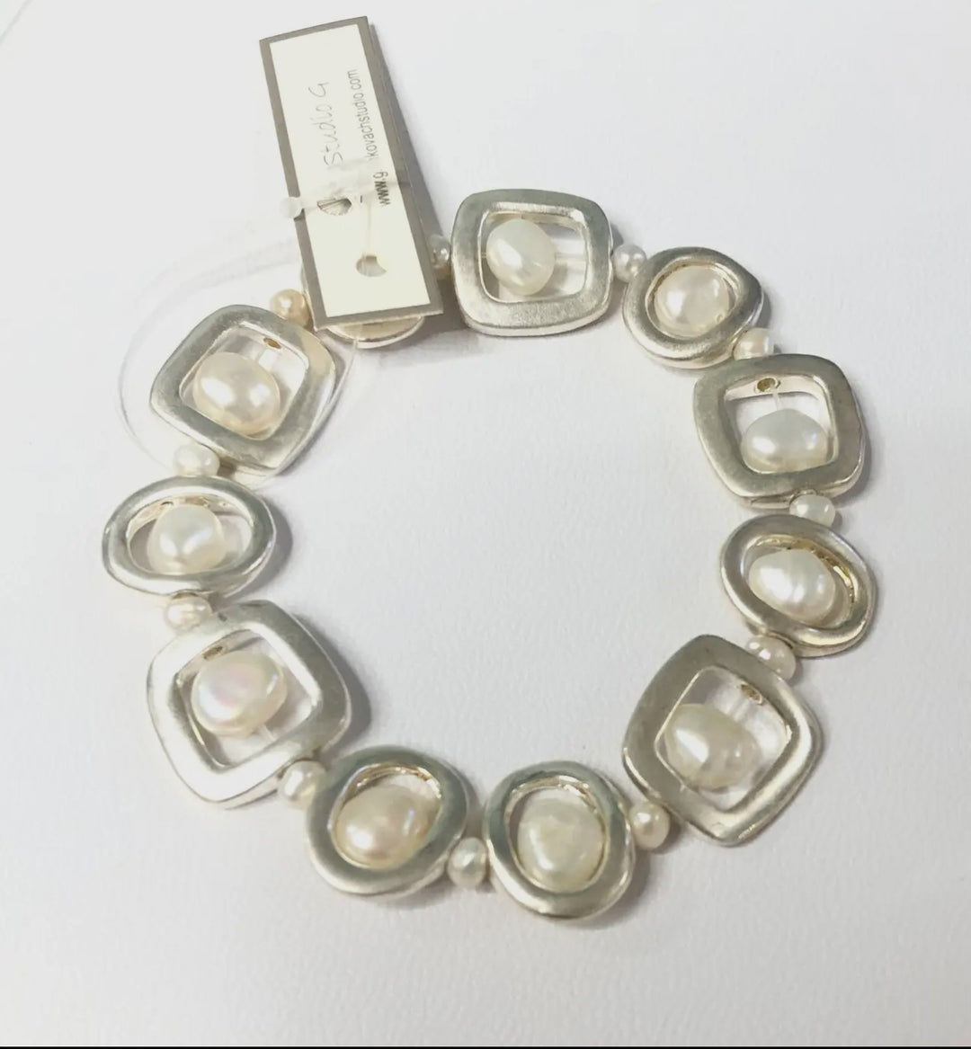 Retro Inspired Silver and Freshwater Pearl Bracelet