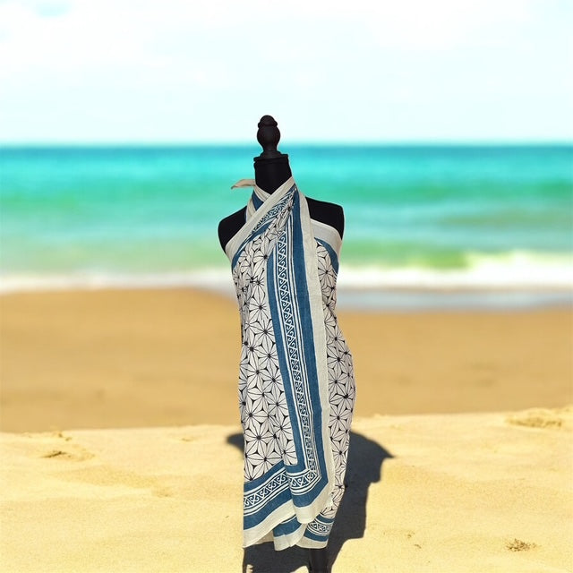 Sarong/Pareo-Black and white abstract with teal border