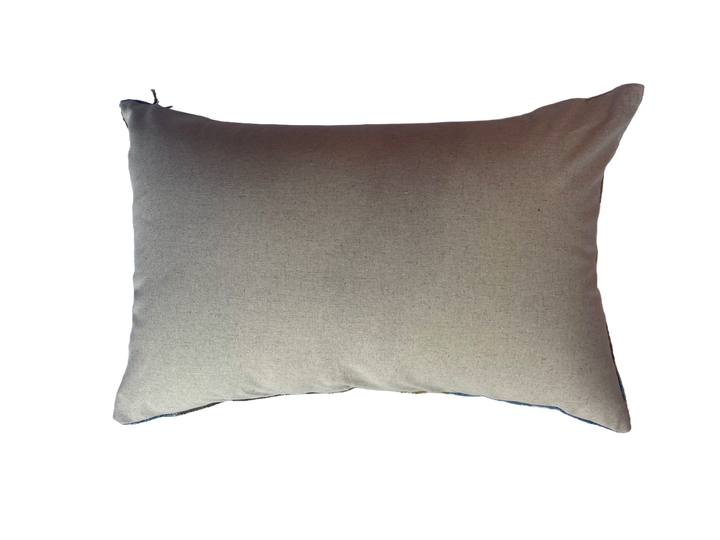 Graphic pattern Silk velvet lumbar pillow