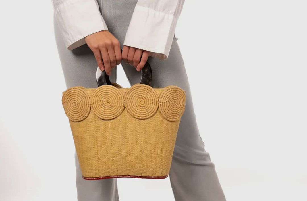Tazi Disc Straw Bucket Handbag with Horn Handles