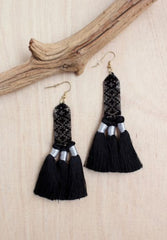 Brickstitch tassel earrings-Black