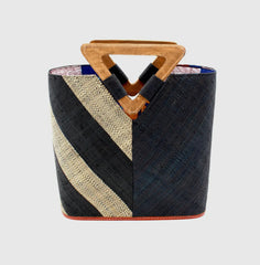 Graphic Chevron Striped Straw Handbag with Wooden Triangle Handle-Black/white