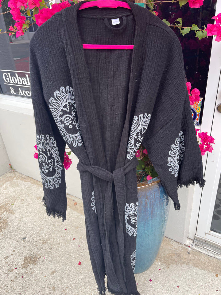 Black and white 100% cotton Long sleeved Kimono robe