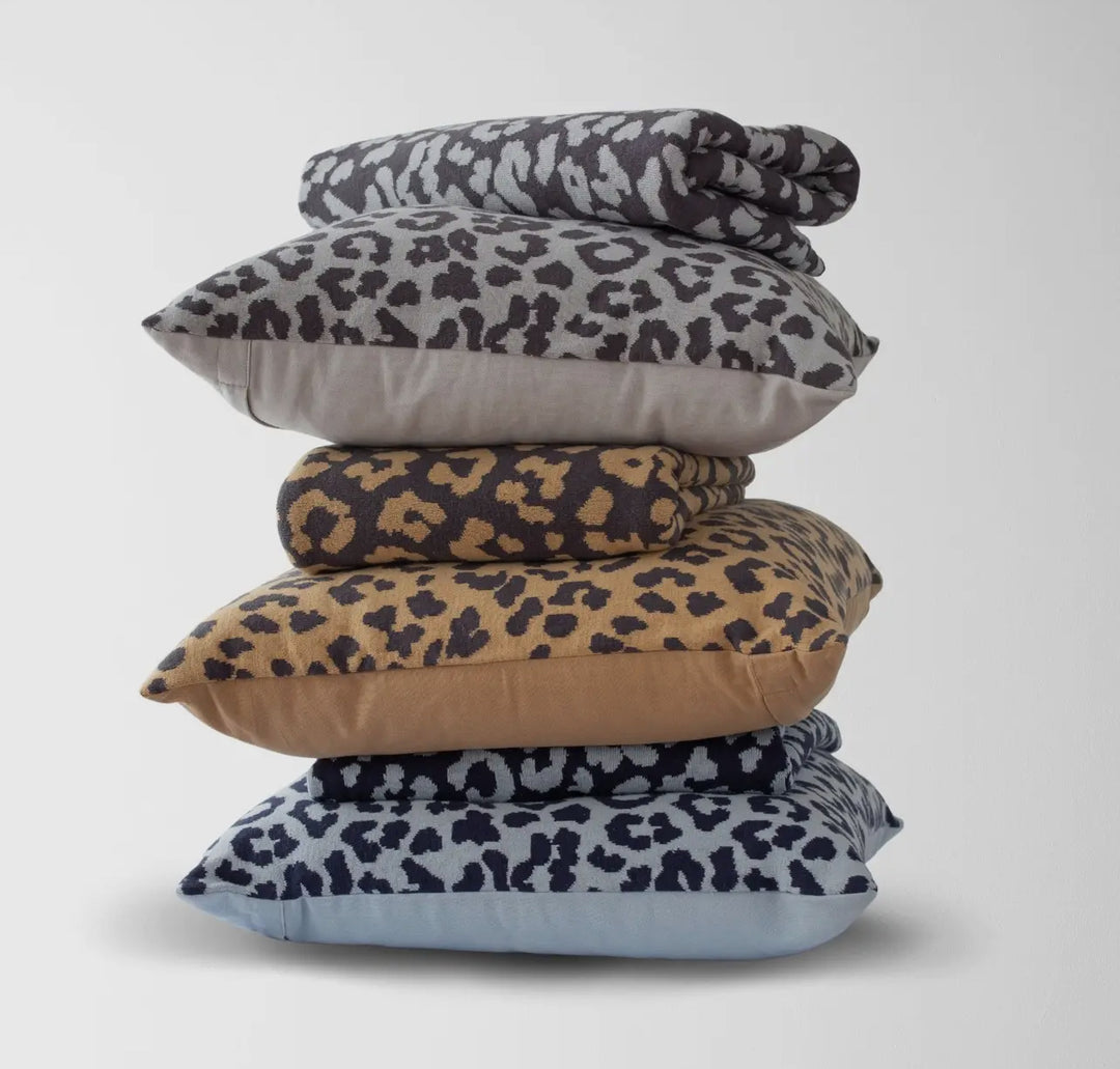 Leopard patterned knit throw blanket with matching throw pillow set: Blue mist