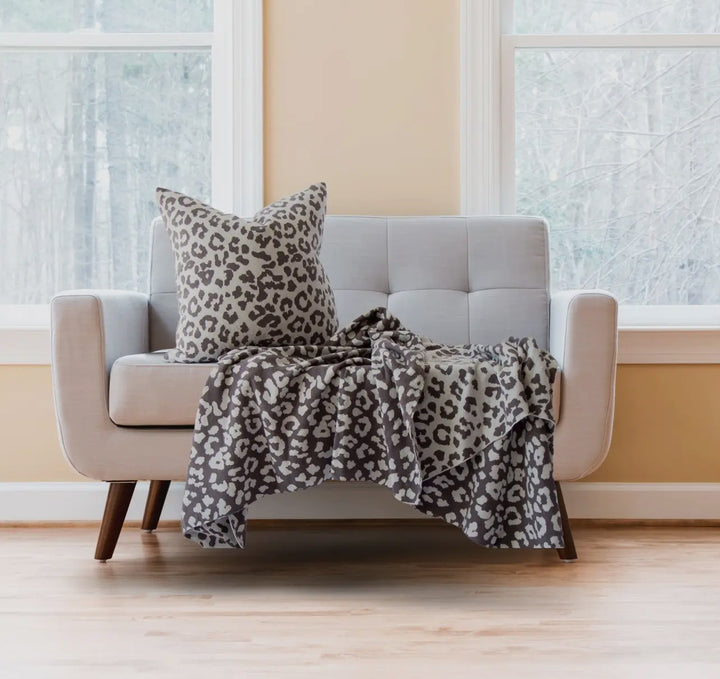 Leopard patterned knit throw blanket with matching throw pillow set: Charcoal/grey