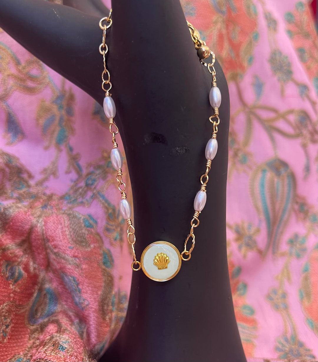 Seashell, pearl and 18k gold chain bracelet-Seafoam