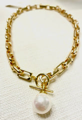 Chunky Gold Chain wiht Mother of Pearl Pendant