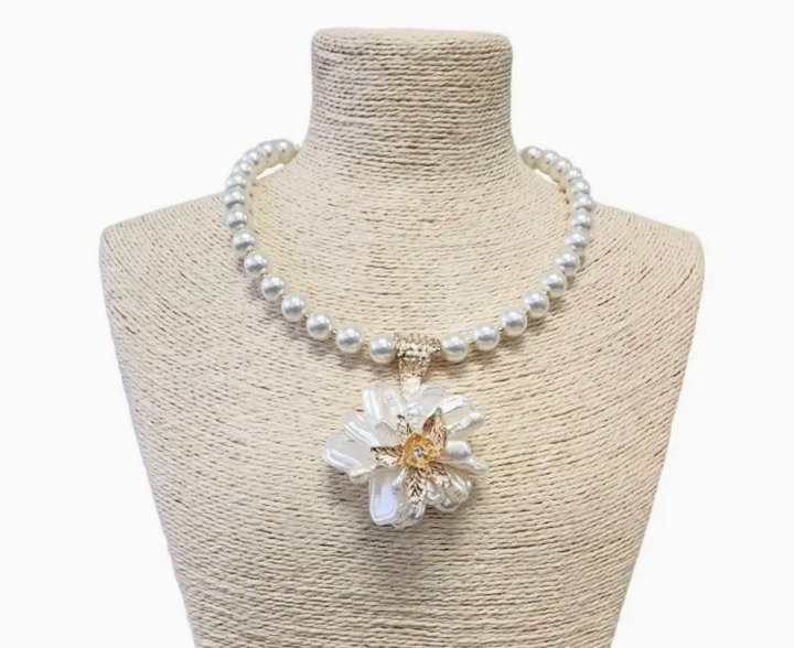 Chunky Pearl Flower Necklace