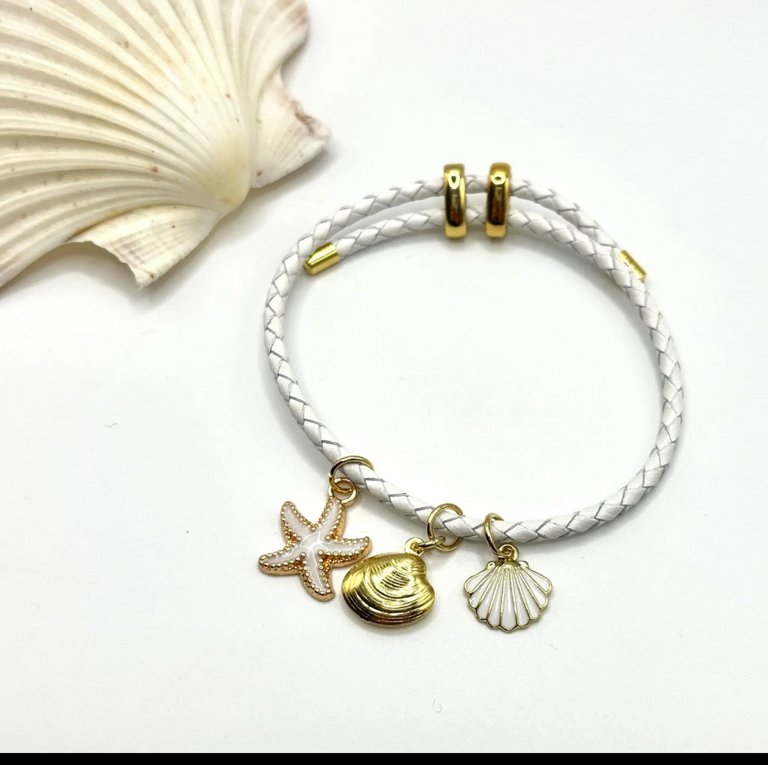 Charm Bracelet with White Leather-White and Gold